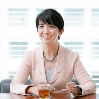 秋山 咲恵 氏
